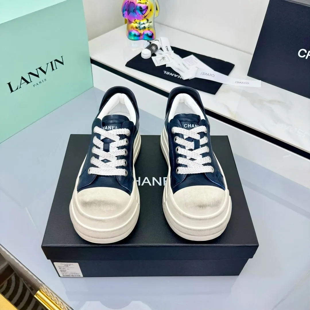👟👟Ex-factory price 640👟👟 Chanel bread shoes, old style dirty shoes ~ original calfskin panda shoes Chanel 25C latest hot style panda black and white sports shoes casual sneakers Xiaoxiang hot style single product classic black and white panda color coco girls must pay Fabric: original custom mixed sheepskin lining: original imported breathable mesh lining outsole: Original molded rubber + TPU combination Size: Women's 35-41